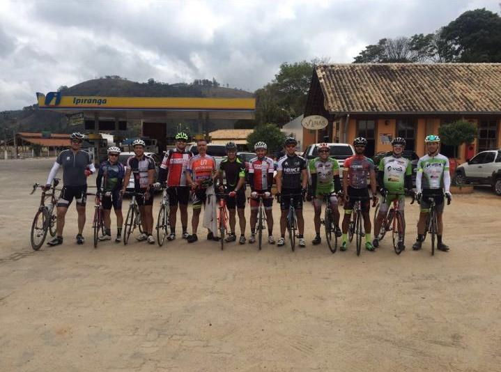 Grupo de ciclistas de Juiz de Fora partem em romaria ao Santuário de Aparecida.jpg Grupo de ciclistas de Juiz de Fora partem em romaria ao Santuário de Aparecida.jpg