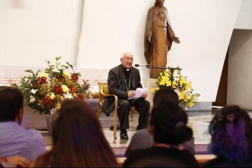 Arcebispo de Santiago ministra catequese na Pontifícia Universidade Católica do Chile.jpg