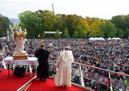 Santuário de Jasna Gora recebe mais de 100 mil fiéis em peregrinação 1.jpg Santuário de Jasna Gora recebe mais de 100 mil fiéis em peregrinação 1.jpg