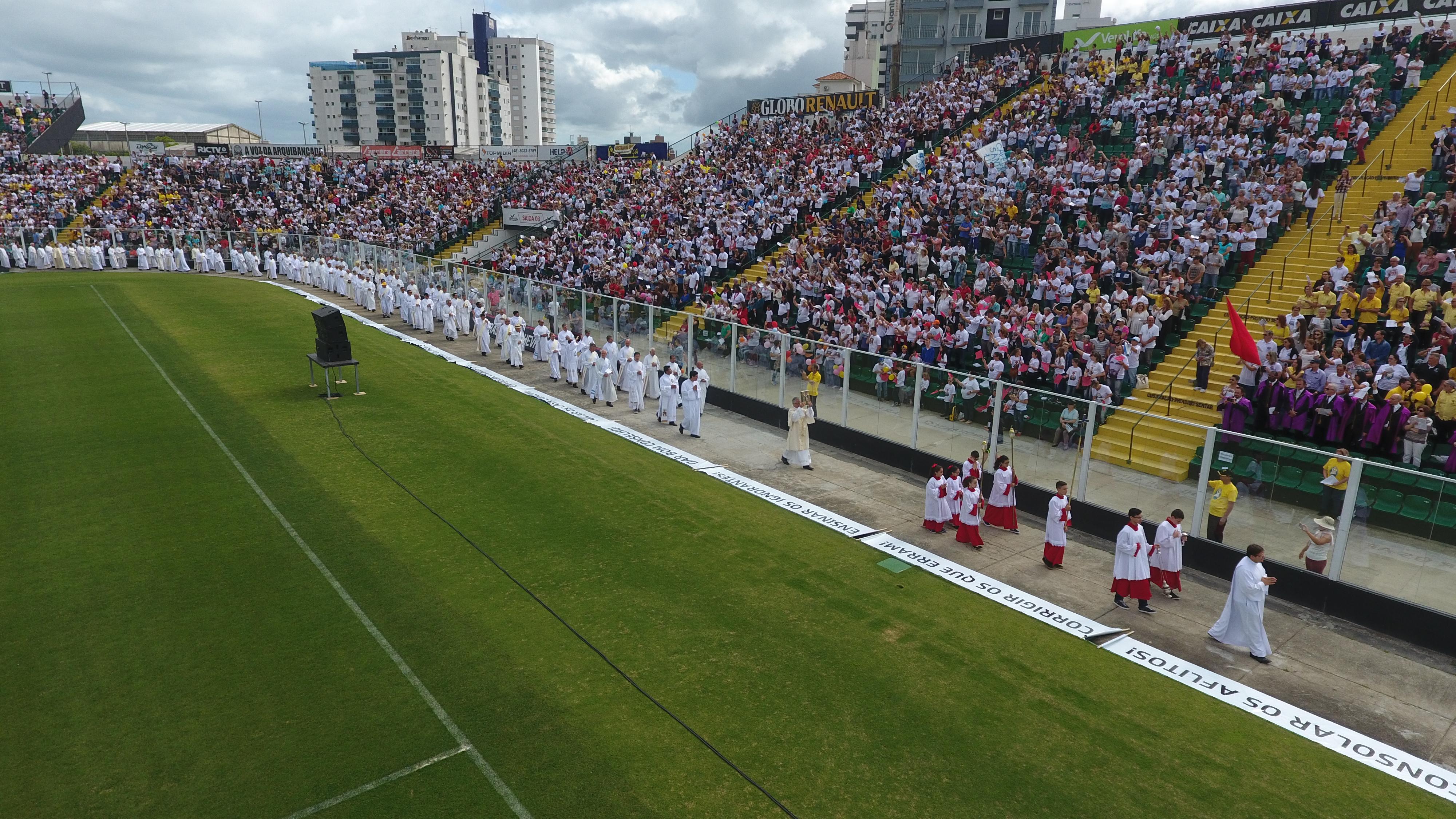 Em Florianópolis, cerca de 16 mil participam do encerramento do Jubileu da Misericórdia.jpg Em Florianópolis, cerca de 16 mil participam do encerramento do Jubileu da Misericórdia.jpg