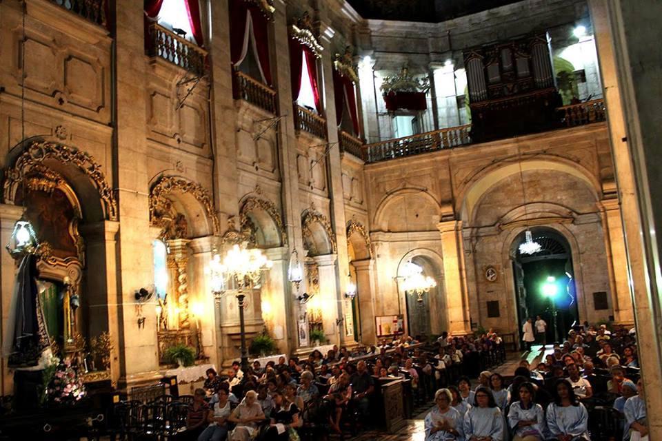 Paróquias festejam primeira noite de novena em honra a Padroeira da Bahia.jpg Paróquias festejam primeira noite de novena em honra a Padroeira da Bahia.jpg