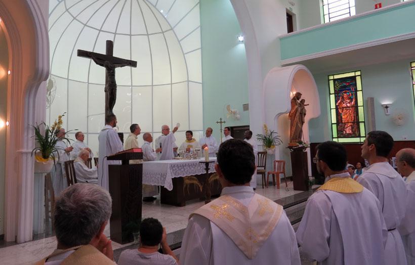 Na Festa da Apresentação do Senhor, Cardeal Scherer destaca a Vida Religiosa Consagrada.jpg