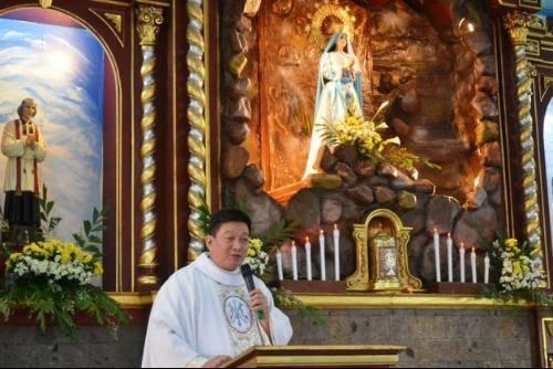 Diocese de Malolos, Filipinas, recorda aos fiéis a necessidade de rezar em família.jpg Diocese de Malolos, Filipinas, recorda aos fiéis a necessidade de rezar em família.jpg