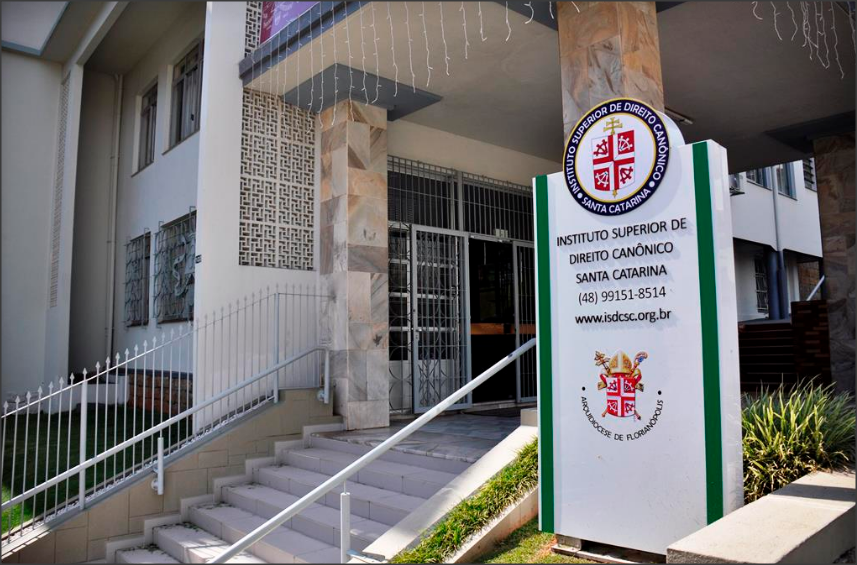 Instalado terceiro Instituto Superior de Direito Canônico no Brasil.png Instalado terceiro Instituto Superior de Direito Canônico no Brasil.png