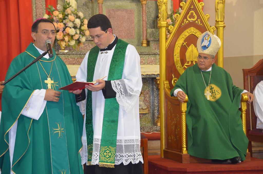 Novo bispo de Tianguá (CE) participa de cerimônia em sua homenagem.jpg