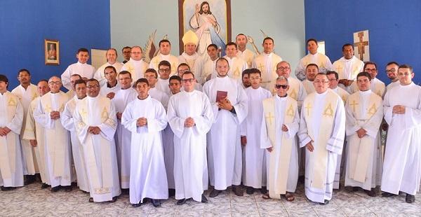 Diocese de Salgueiro (PE) realiza encontro sobre a Campanha da Fraternidade.jpg