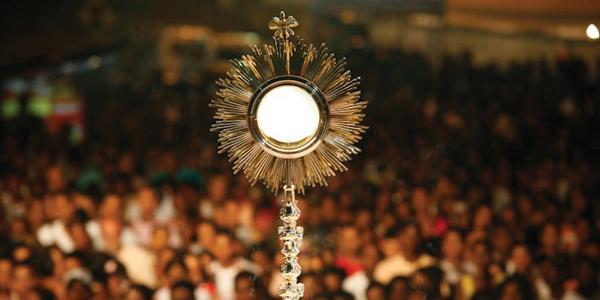24 Horas para o Senhor reúne fiéis em Salvador para meditação da fé.jpg