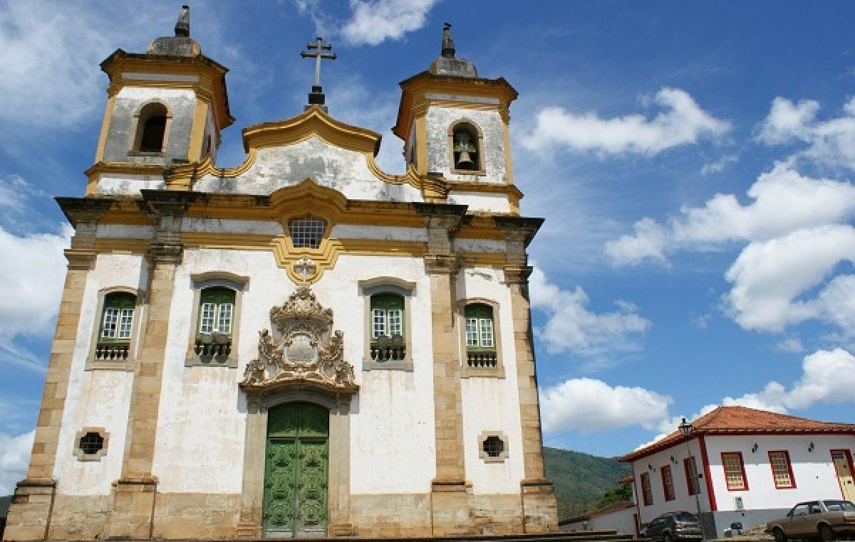 Criada pela CNBB a Comissão Episcopal Especial para os Bens Culturais.jpg Criada pela CNBB a Comissão Episcopal Especial para os Bens Culturais.jpg