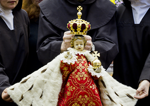 Santuário do Menino Jesus de Praga na República Checa celebra a coroação do Divino Infante.png Santuário do Menino Jesus de Praga na República Checa celebra a coroação do Divino Infante.png