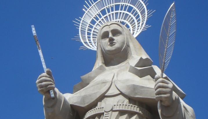 Fiéis potiguares preparam-se para a Festa de Santa Rita de Cássia.jpg Fiéis potiguares preparam-se para a Festa de Santa Rita de Cássia.jpg