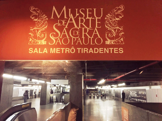 Estação de metrô em São Paulo recebe exposição sobre os 300 anos de Aparecida.png