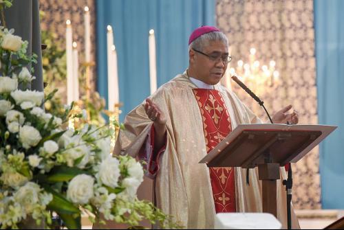 Arcebispo de Singapura incentiva os fiéis a recorrerem ao Sacramento da Unção dos Enfermos.jpg Arcebispo de Singapura incentiva os fiéis a recorrerem ao Sacramento da Unção dos Enfermos.jpg