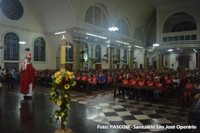 Em Manaus, 75 jovens e adultos recebem o sacramento da Crisma.png Em Manaus, 75 jovens e adultos recebem o sacramento da Crisma.png