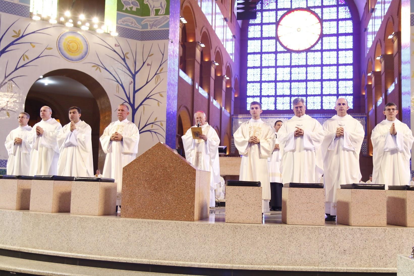 Cerca de 3 mil romeiros de Florianópolis participam de peregrinação a Aparecida.JPG Cerca de 3 mil romeiros de Florianópolis participam de peregrinação a Aparecida.JPG