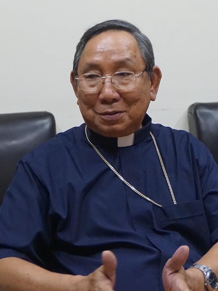 Primeiro Cardeal do Laos fala após sua criação cardinalícia.jpg Primeiro Cardeal do Laos fala após sua criação cardinalícia.jpg