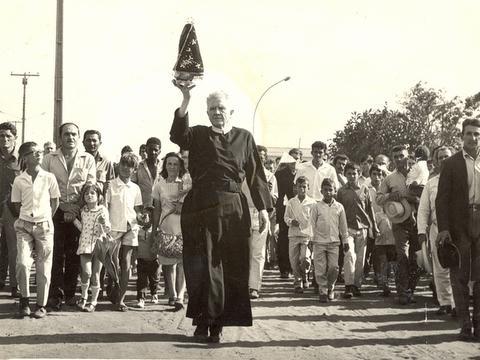 Museu de Cera de Aparecida homenageia o Padre Vitor Coelho
