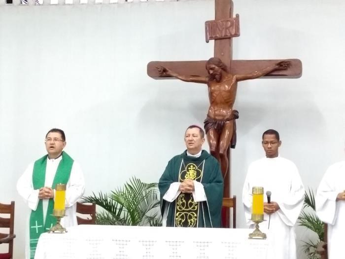 Arcebispo participa de formação com futuros padres em Aracaju.jpg
