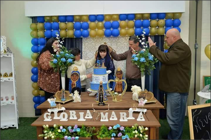 Menina celebra seus cinco anos com festa de aniversário inspirada em Nossa Senhora.png