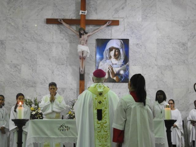 No dia de Santa Edwiges, Arcebispo de Juiz de Fora festeja 18 anos de episcopado.jpg