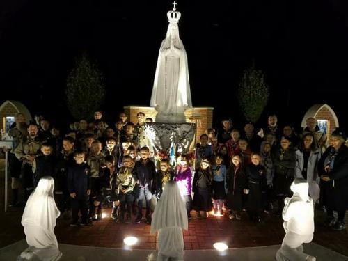 Monumento dedicado a Nossa Senhora de Fátima é consagrado em Charles Town, EUA.jpg