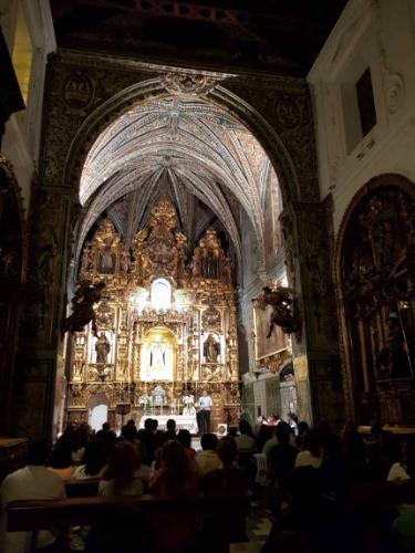 Centenas de jovens participam de Vigília pelos universitários na Espanha.jpg