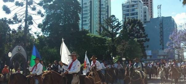 Romaria dos Cavaleiros festeja o tricentenário de Aparecida, em Passo Fundo (RS).jpg