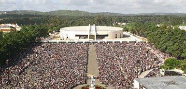 14-11Fátima celebra Solenidade da Dedicação da Basílica da Santíssima Trindade.jpg