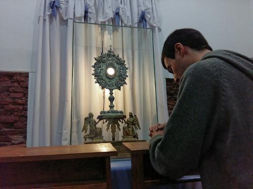Violência em cidade mexicana diminui e sacerdote atribui o fato à Adoração Eucarística.jpg