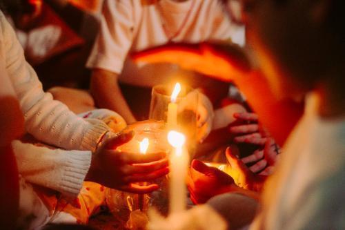 Centros juvenis Dom Bosco da Espanha celebram vigília de oração pela paz na Síria.jpg
