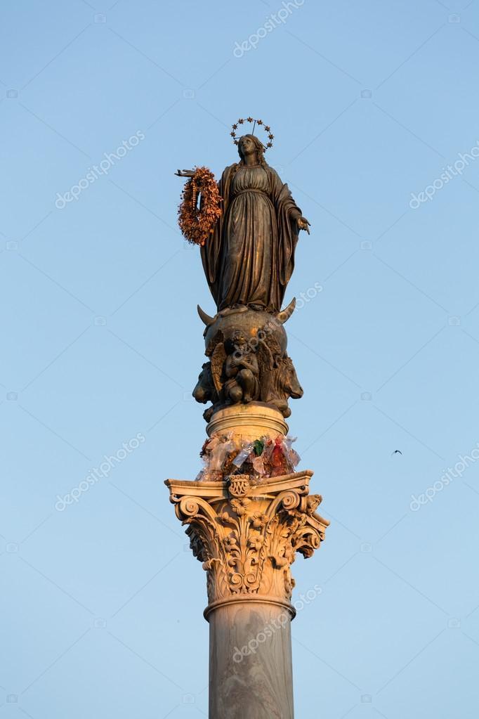 07-12O Papa e os Romanos na Solenidade da Imaculada .jpg