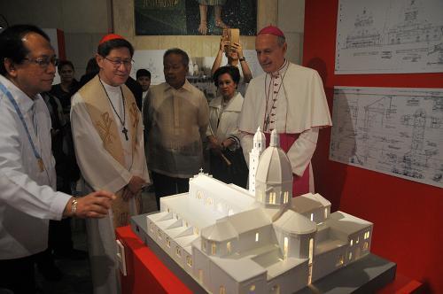 Catedral de Manila celebra seus 60 anos com novo selo e lema.jpg