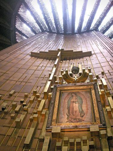 Basílica de Guadalupe registra recorde de peregrinos em Festa da padroeira.jpg