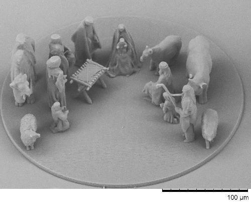 Lituânia doa ao Papa um presépio visível unicamente através de microscópio 1.jpg