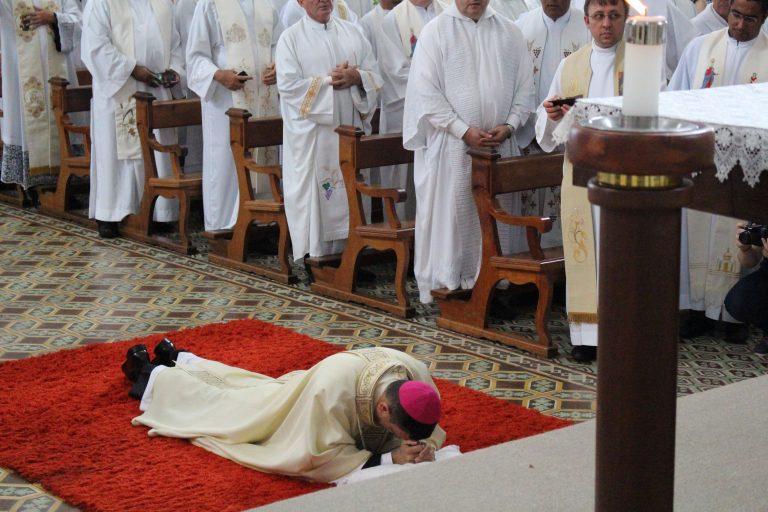 Santuário no Sul do país recebe ordenação do bispo de Teixeira de Freitas (BA).jpg