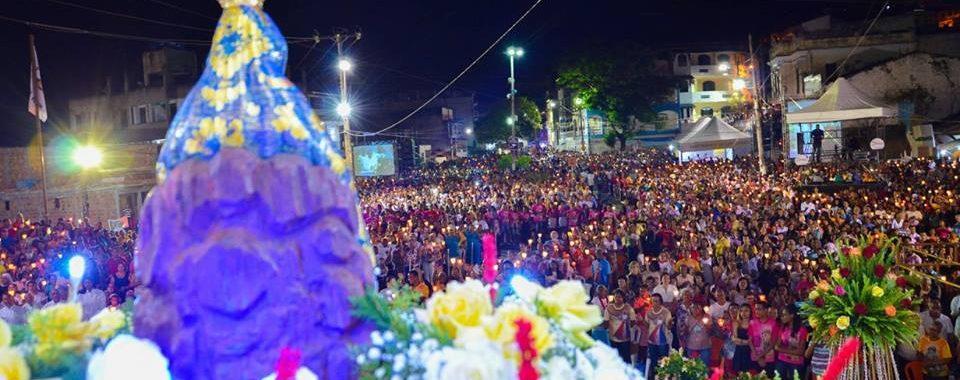 Novena em honra a Nossa Senhora das Candeias reúne fiéis em Camaçari (BA).jpg