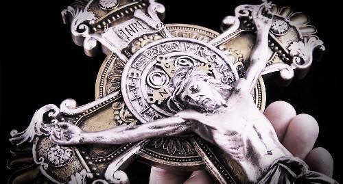Casos de exorcismo se multiplicam na Irlanda.jpg