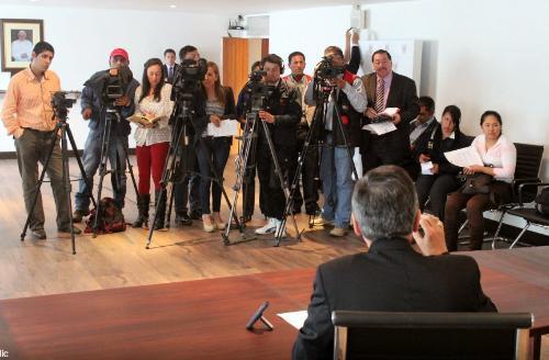 Igreja na Colômbia propõem maior proximidade com os meios de comunicação.jpg