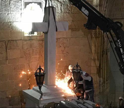 Tribunal da Espanha suspende a retirada de monumento à Cruz.jpg