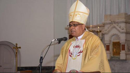 Novo Arcebispo no Paquistão afirma que Cristo sustenta em seus braços os fiéis perseguidos.jpg