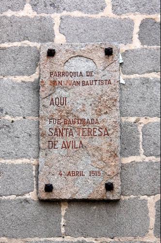 Igreja na Espanha promove Batismo coletivo na fonte batismal de Santa Teresa de Ávila.jpg