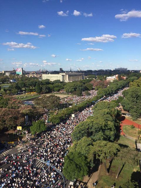26Milhões de argentinos marcham pela vida, contra despenalização do aborto .jpg