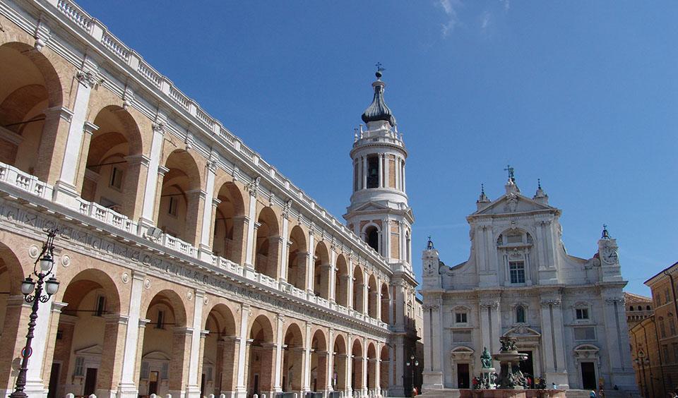 Nossa Senhora de Loreto, padroeira dos aviadores.JPG