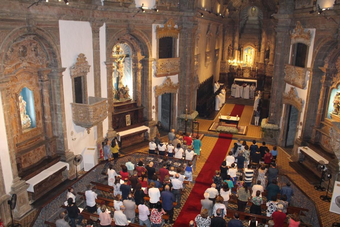 Jubileu sacerdotal inspira novas vocações religiosas no Recife.jpg