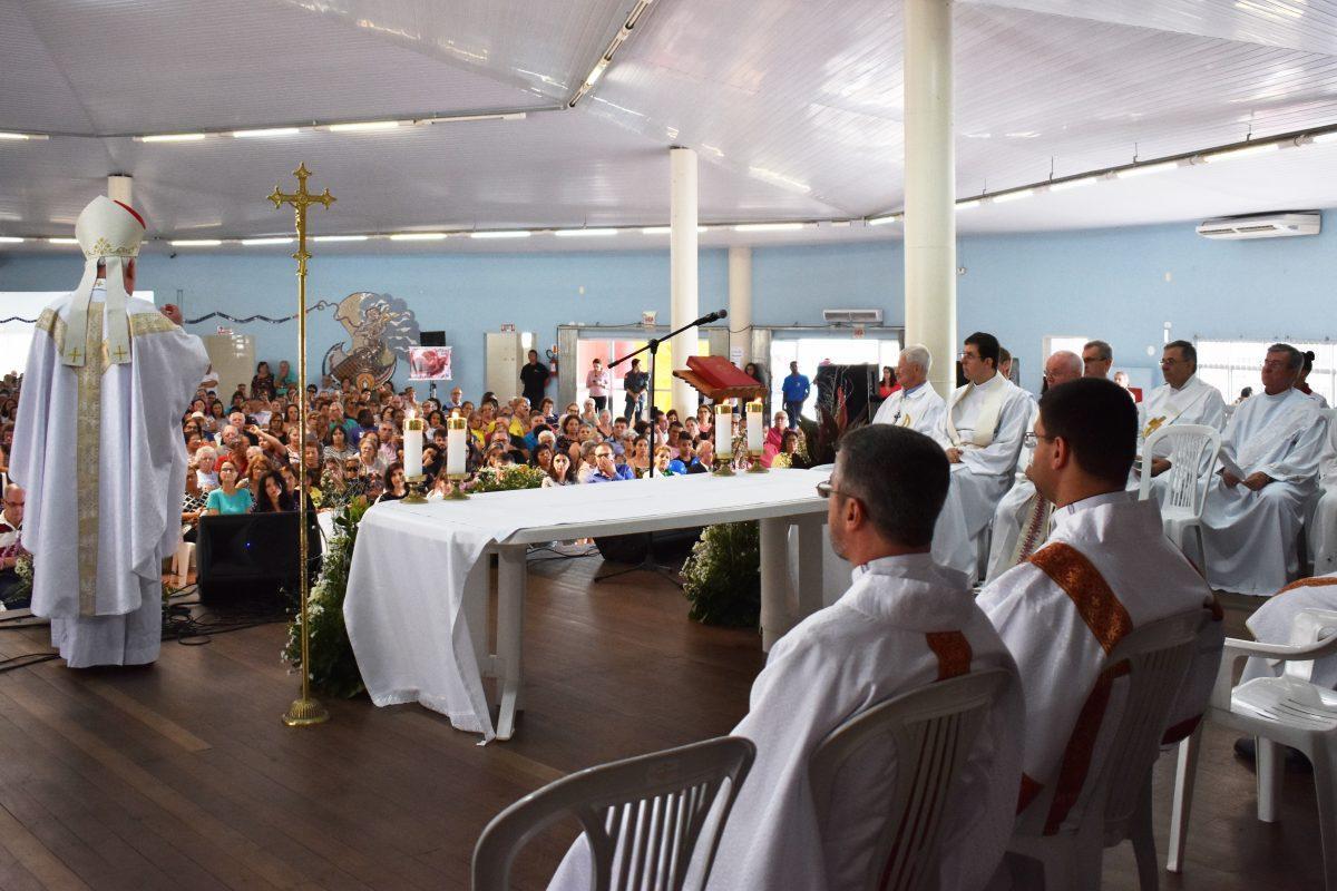 Fiéis de Santa Catarina celebram o 6º Festival da Família.jpg
