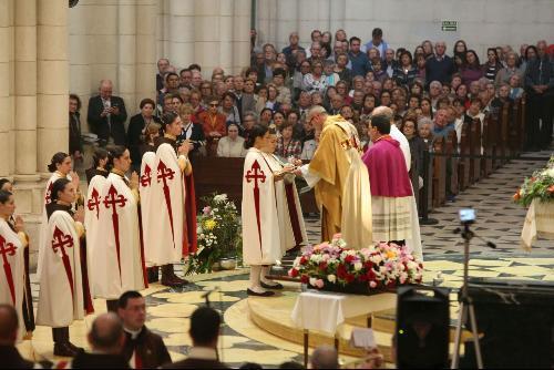 Comemorações de Nossa Senhora de Fátima atraem multidões 1.jpg