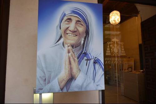 Exposição sobre Madre Teresa de Calcutá percorre a Espanha 1.jpg